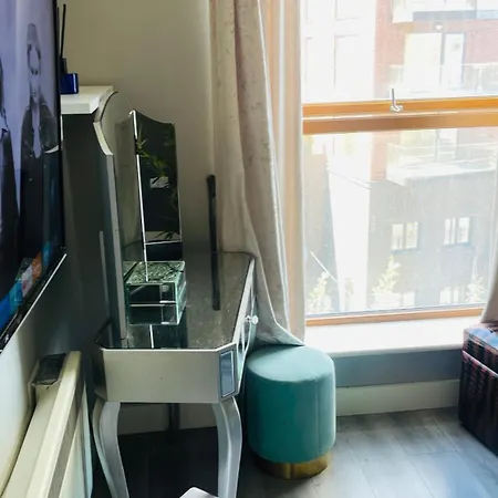 Entire Spacious 2 Bedroom 2 Bathroom 民宿