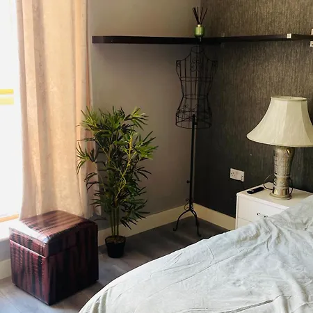 民宿 Entire Spacious 2 Bedroom 2 Bathroom 都柏林