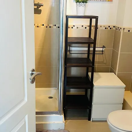 Entire Spacious 2 Bedroom 2 Bathroom