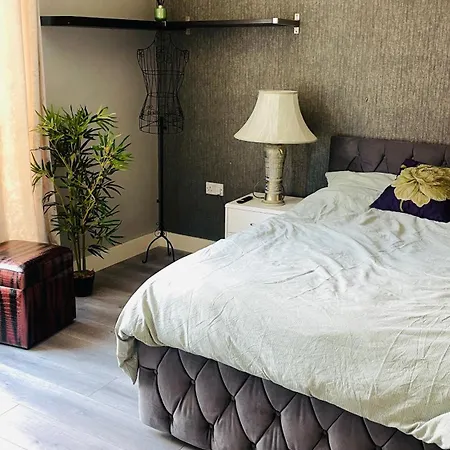 民宿 Entire Spacious 2 Bedroom 2 Bathroom 都柏林