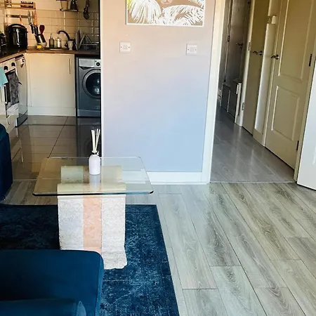 Entire Spacious 2 Bedroom 2 Bathroom * 都柏林