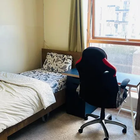 Entire Spacious 2 Bedroom 2 Bathroom